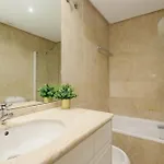 公寓 Cozy Apartment, With Mountain Views And Large Private Terrace, On The Golden Mile, 马尔韦利亚