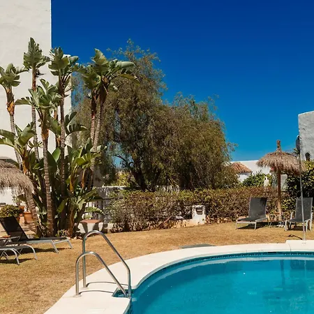 Cozy Apartment, With Mountain Views And Large Private Terrace, On The Golden Mile, * Marbella