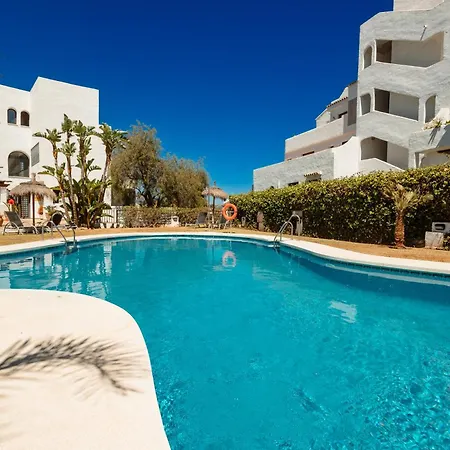 Cozy Apartment, With Mountain Views And Large Private Terrace, On The Golden Mile, Marbella