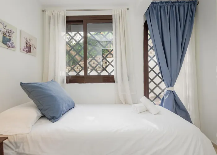 Apartment Cozy Apartment, With Mountain Views And Large Private Terrace, On The Golden Mile, Marbella