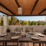 Appartement Cozy Apartment, With Mountain Views And Large Private Terrace, On The Golden Mile, Marbella